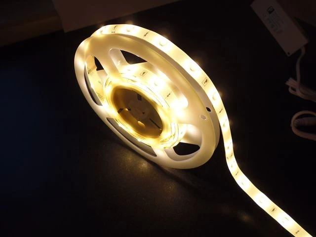 Paulmann 703.20 LED-Stripe-Set 3,0m, 9,6W/600lm, Warmweiß 5 Paulmann 703.20 LED-Stripe-Set 3,0m, 9,6W/600lm, Warmweiß – Bild 3