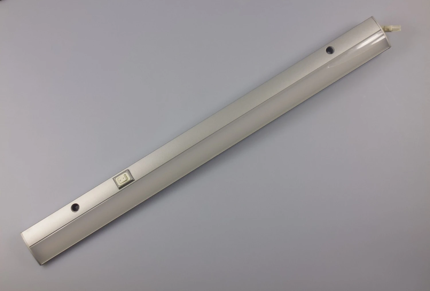 Hera 20202580102 LED-ModuLite-F, 450mm/8W, Flache Unterbauleuchte Mit Schalter 4 Hera 20202580102 LED-ModuLite-F, 450mm/8W, Flache Unterbauleuchte Mit Schalter – Bild 2