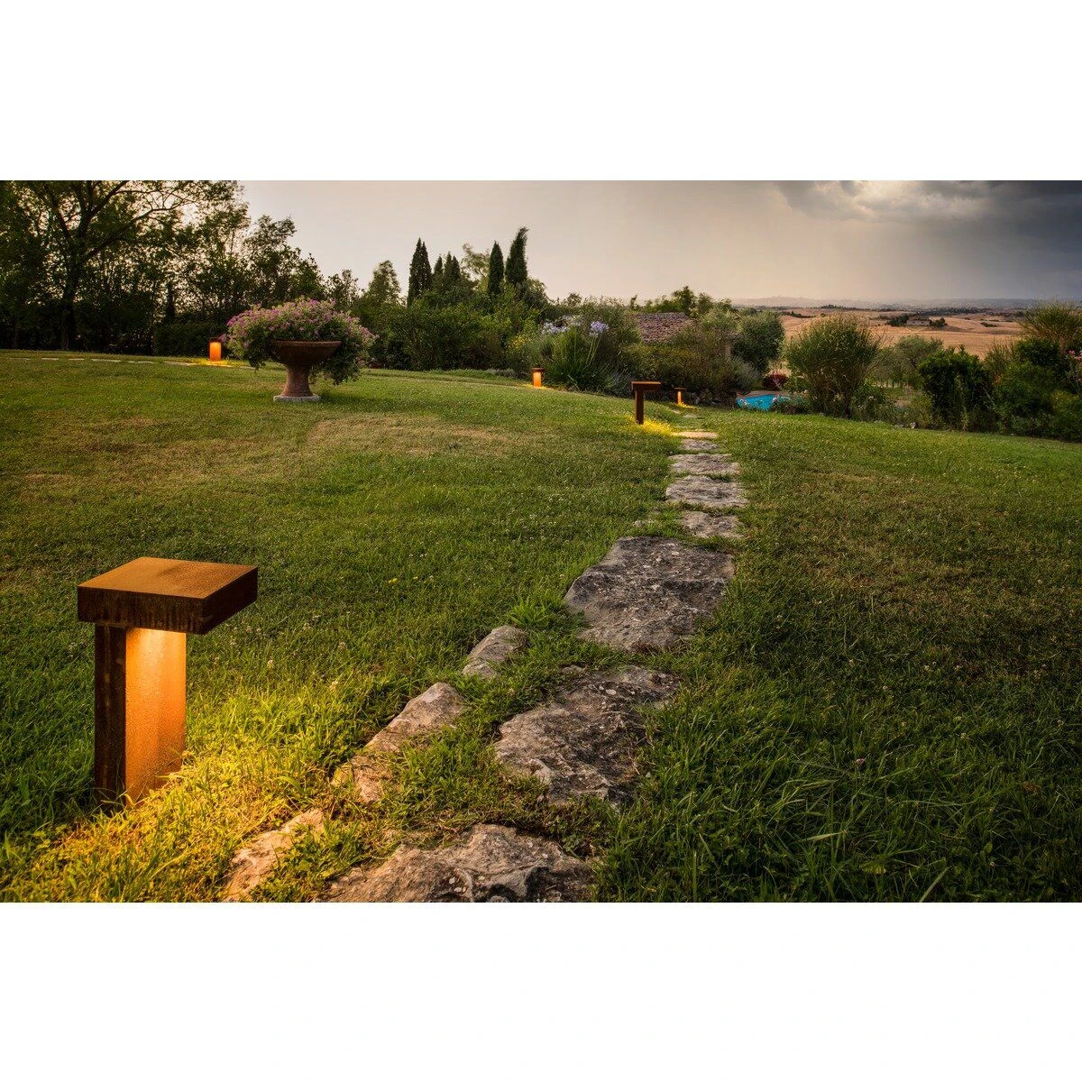 SLV 230090 Außenleuchte RUSTY PATHLIGHT, GX53, Max. 9W, IP44 9 SLV 230090 Außenleuchte RUSTY PATHLIGHT, GX53, Max. 9W, IP44 – Bild 7