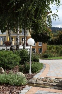 Albert 682053 Wegeleuchte, Höhe 1,25m, Weiß, Kugel Kristallglas -Beleuchtungs Geschäft 9bf6d6280850cd7ef8c121a2110e10104e512eb0