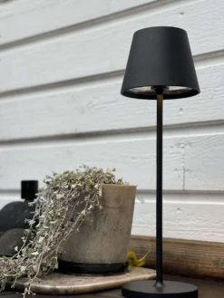 ALED 5702062810201 Calida Mini Schwarz, Induktionsladung, Dimmbar, 2,2W, 190lm, CRI97, IP54 -Beleuchtungs Geschäft cccdb5e167463fc37c332b04b44e1afdfd4b11b1